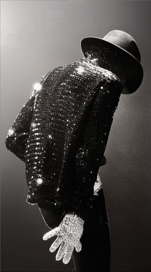 Michael Jackson Hat Pose